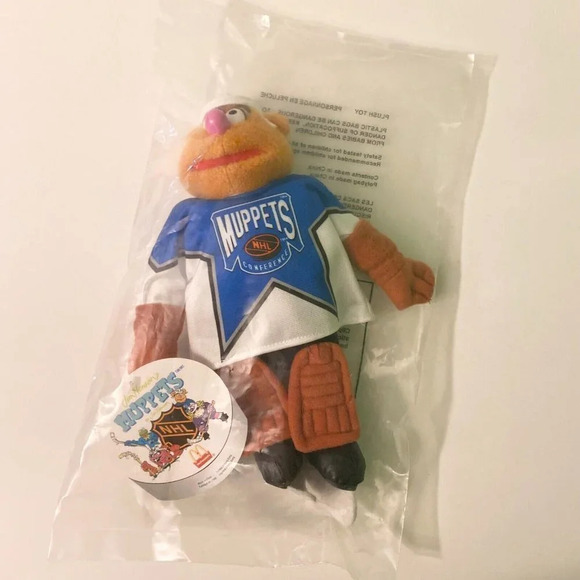 Vintage 1995 McDonalds Toy Fozzie Bear Muppets Hockey NHL Plush - Picture 9 of 9